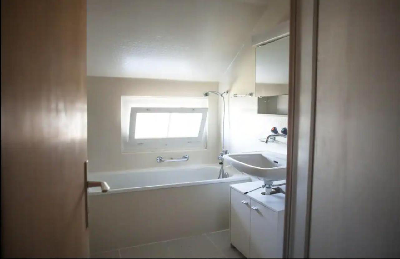 Krattigen Lakeview Rustic מראה חיצוני תמונה